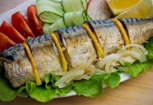 Соковита запечена скумбрія в духовці за 20 хвилин