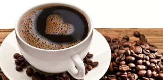 Вчені назвали безпечну норму кави, що зміцнює серце