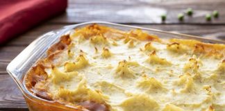 Рецепт ніжного та дуже смачного пирога з картопляного пюре і курки